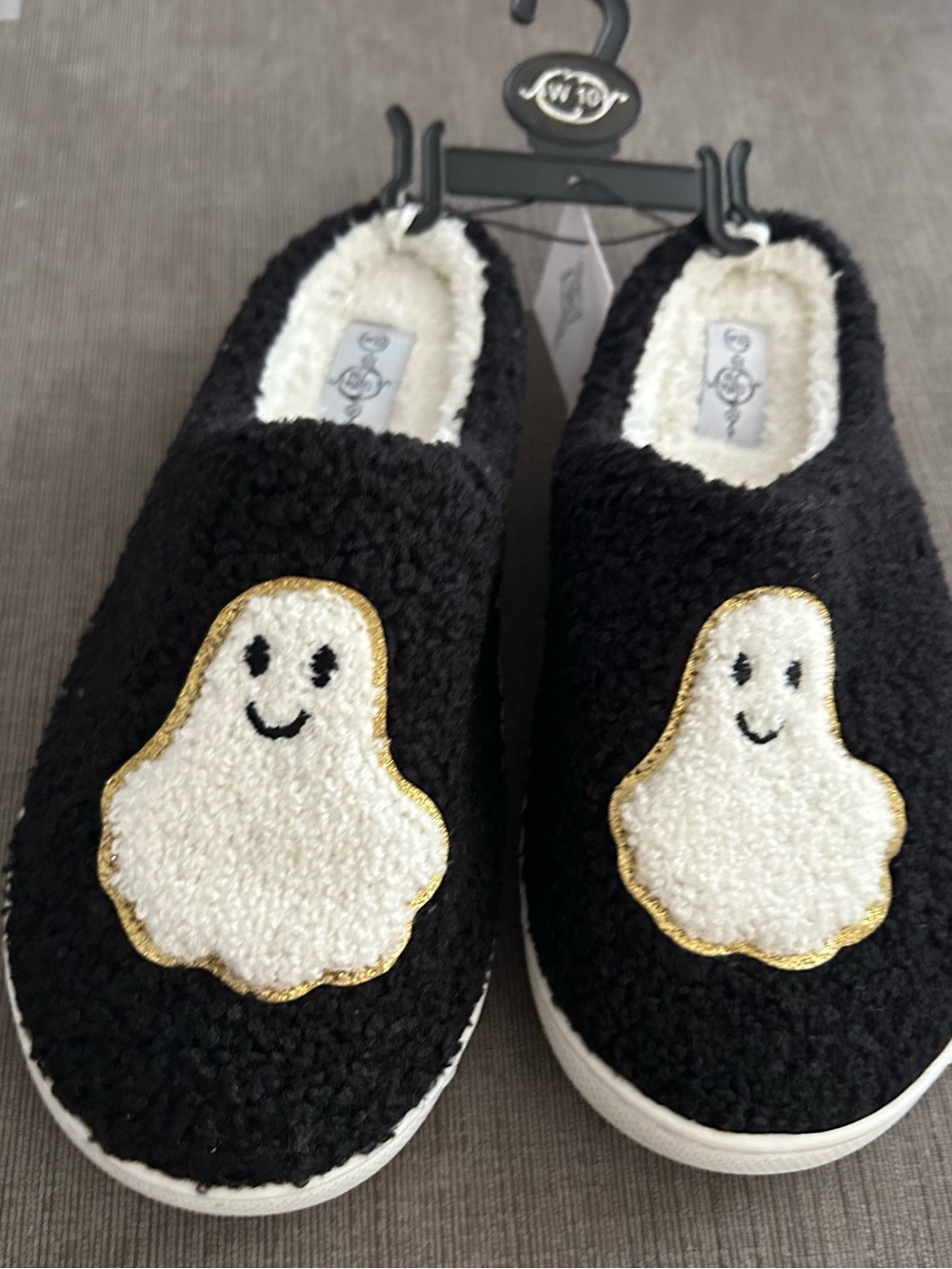Sole Mates Cozy Ghost Halloween Sherpa Slippers Black NWT Size 10 or 11